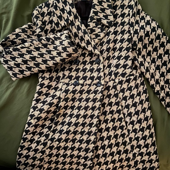 Pea Herringbone Coat - Picture 5 of 6